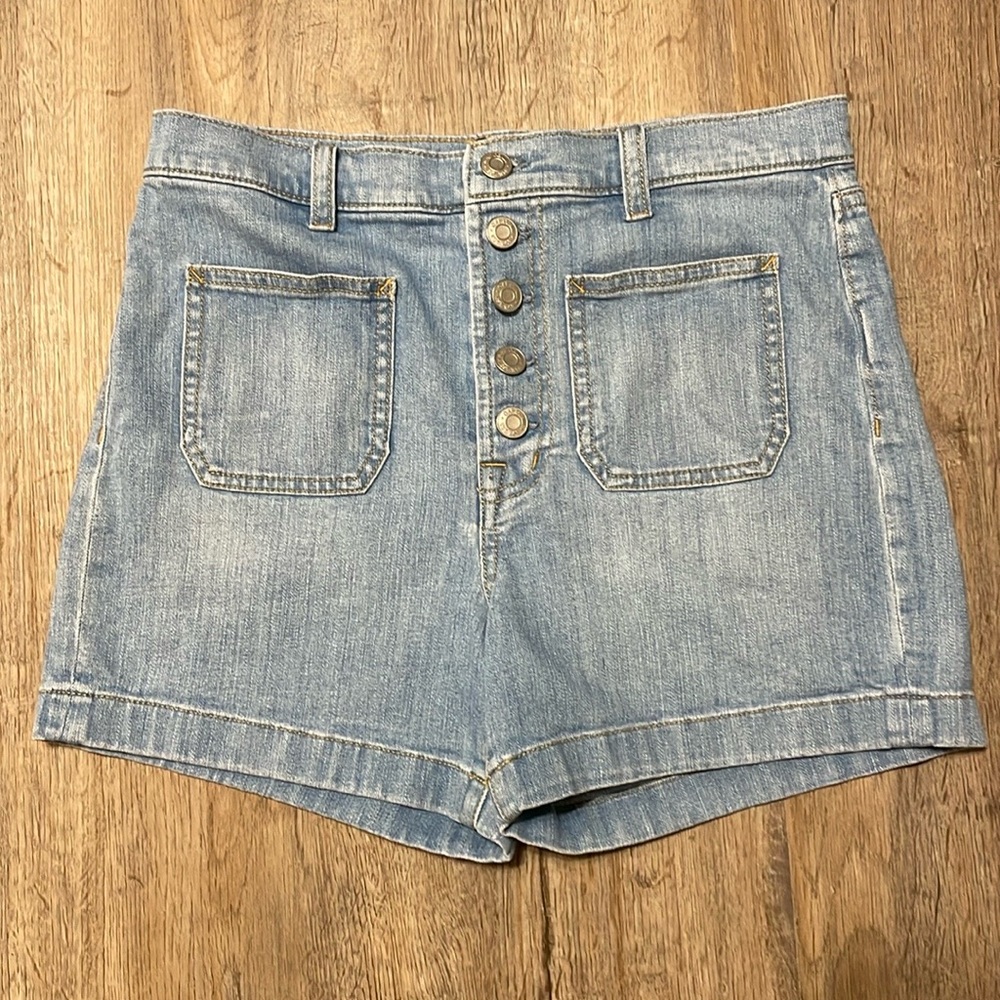 Gap 4” High Rise Button Up Jean Short Sz 4/27
